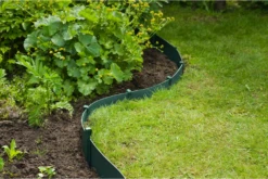 Tuinborderrand PE Groen 3mm - 10x0,15m - Nature -Tuinplantenwinkel tuinborderrand pe groen 3mm 10x0 15m nature 3